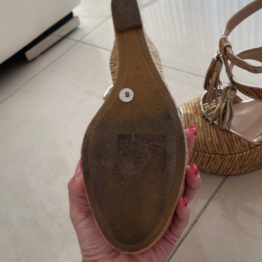 Gold Wedges - Picture 3 of 3